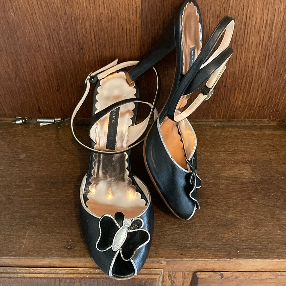 Marc Jacobs Butterfly deco kitten heels disco 8